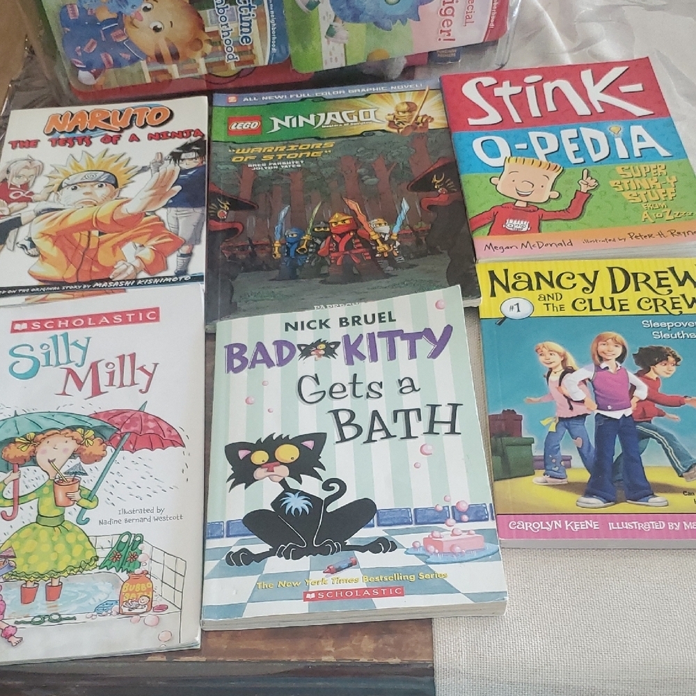 Scholastic Bad Kitty Gets a Bath - White, Black, Pink, Blue